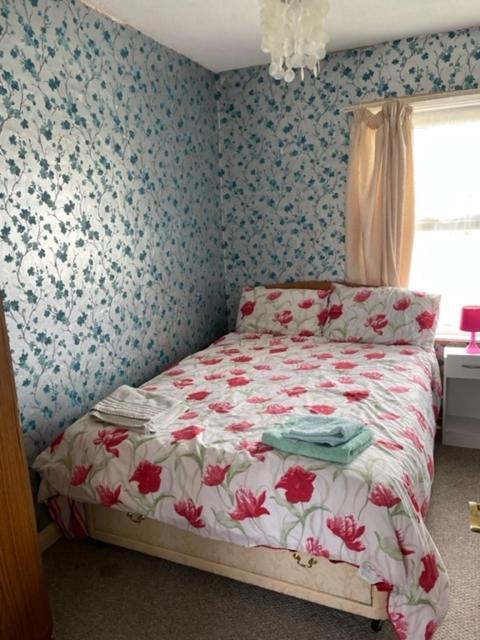 Room Only Guest Accommodation, Guest House Self Catering Bangor  Exterior foto